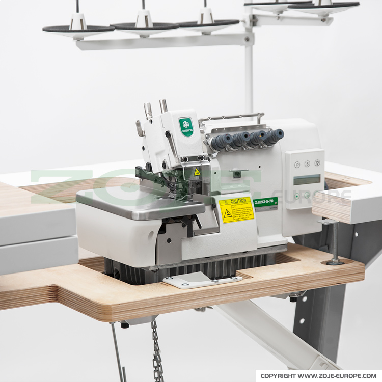 ZOJE ZJ893A-5-70 - 5-thread mechatronic overlock machine for light and medium materials, with built-in AC Servo motor and needles positioning - machine head - 1 5-thread mechatronic overlock machine for light and medium materials, with built-in AC Servo motor and needles positioning - machine head