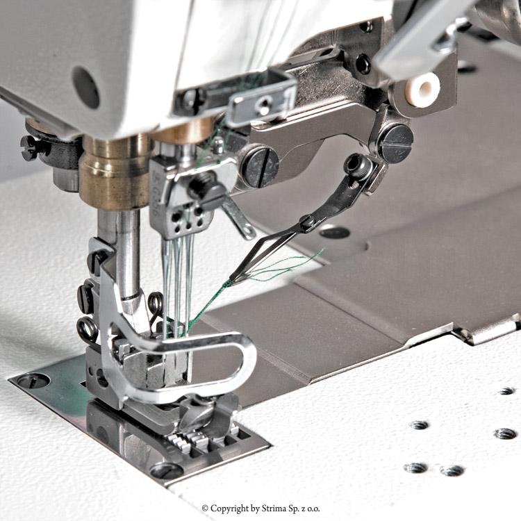 ZOJE C5000-364-D3B-02 SET - 3-needle interlock with a flat bed with built-in AC Servo motor and automatic needle positioning - complete machine - 3 3-needle interlock with a flat bed with built-in AC Servo motor and automatic needle positioning - complete machine