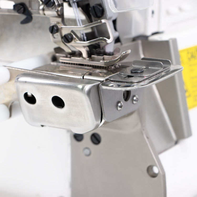 ZOJE ZJ952S-13-BD SET - 4-thread cylinder bed overlock (safety stitch) machine, for light and medium materials, with built-in AC Servo motor - complete sewing machine - 4 4-thread cylinder bed overlock (safety stitch) machine, for light and medium materials, with built-in AC Servo motor - complete sewing machine