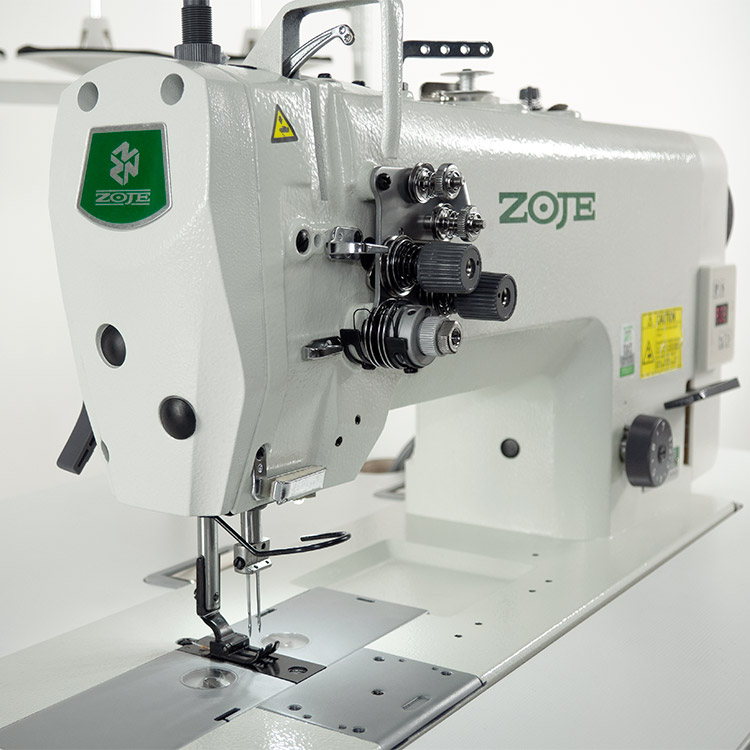 Two needle lockstitch machine for medium and heavy materials with large hooks and in-build AC Servo motor - set