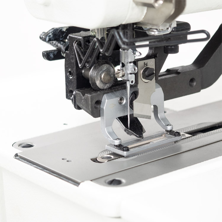 Electronic buttonhole machine - complete sewing machine