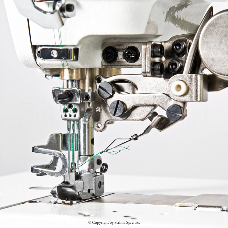 ZOJE C5000-356-D3C-02 SET - 3-needle interlock with a flat bed with built-in AC Servo motor and automatic needle positioning - complete machine - 3 3-needle interlock with a flat bed with built-in AC Servo motor and automatic needle positioning - complete machine