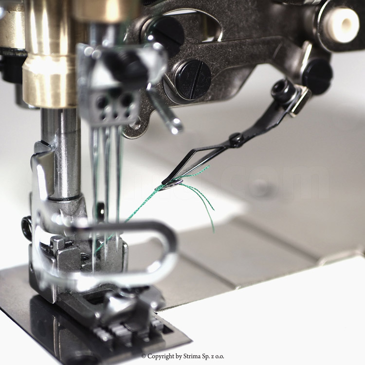 ZOJE C5000-356-D3C-02 SET - 3-needle interlock with a flat bed with built-in AC Servo motor and automatic needle positioning - complete machine - 4 3-needle interlock with a flat bed with built-in AC Servo motor and automatic needle positioning - complete machine